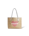 กระเป๋าสะพายไหล่ COACH CP052 CITY TOTE IN SIGNATURE CANVAS WITH HEART PRINT (IMOTV)