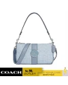 กระเป๋าสะพายข้าง COACH C8306 LONNIE BAGUETTE IN SIGNATURE JACQUARD (SVS9X)